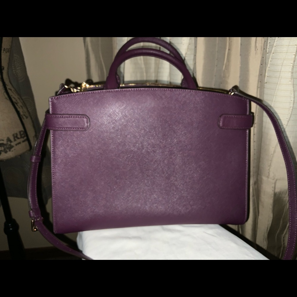 🌺 MK gorgeous deep purple purse and wallet set.